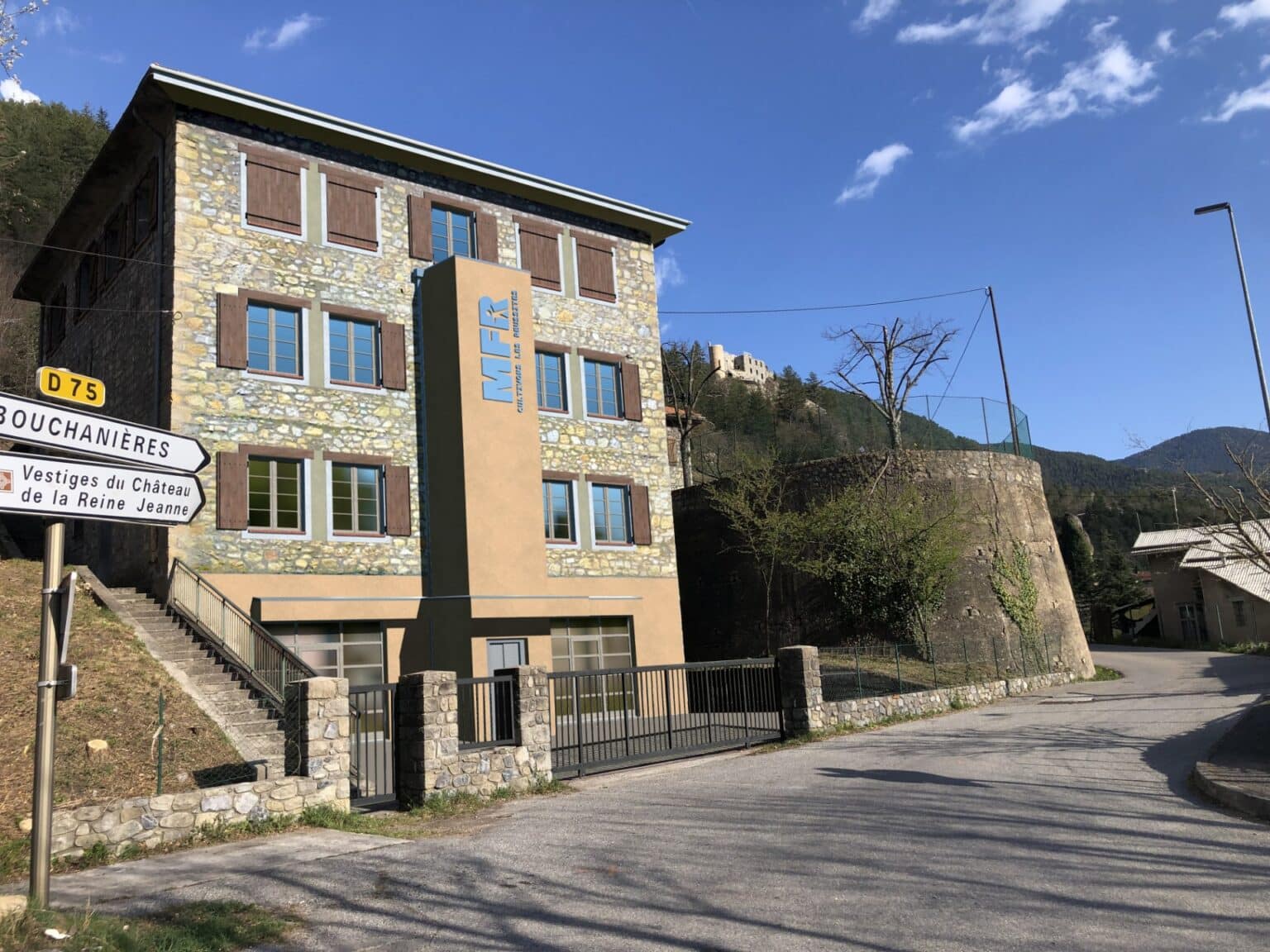 Bâtiment MFR Cairel