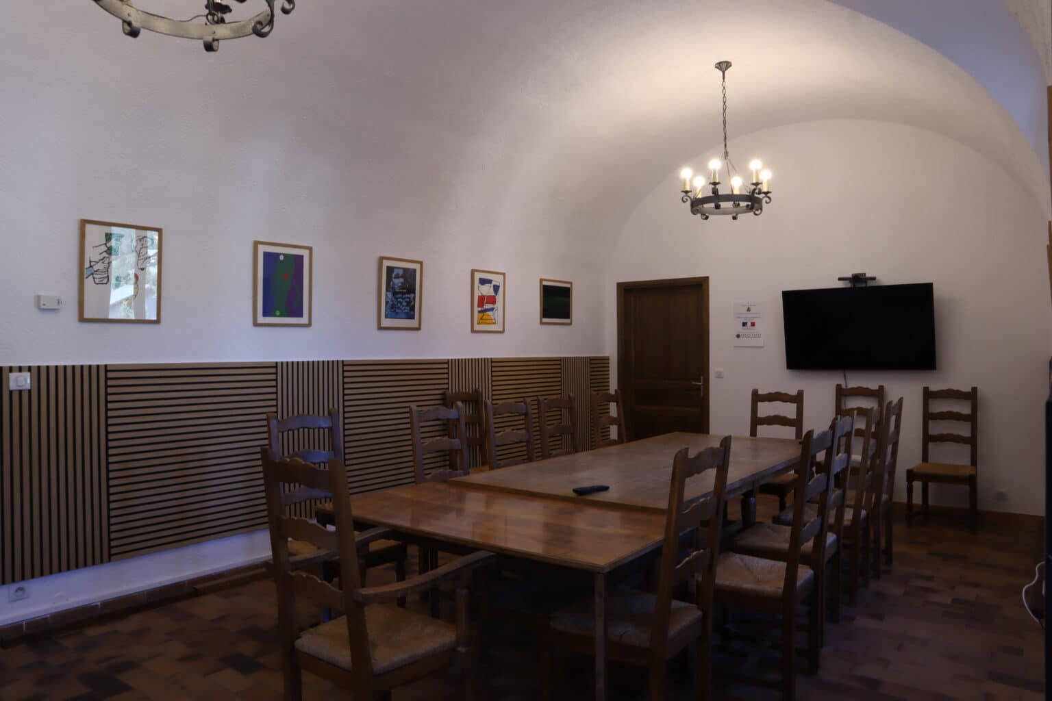 Interieur Salle du conseil 3 ⓒLoucheMaeva
